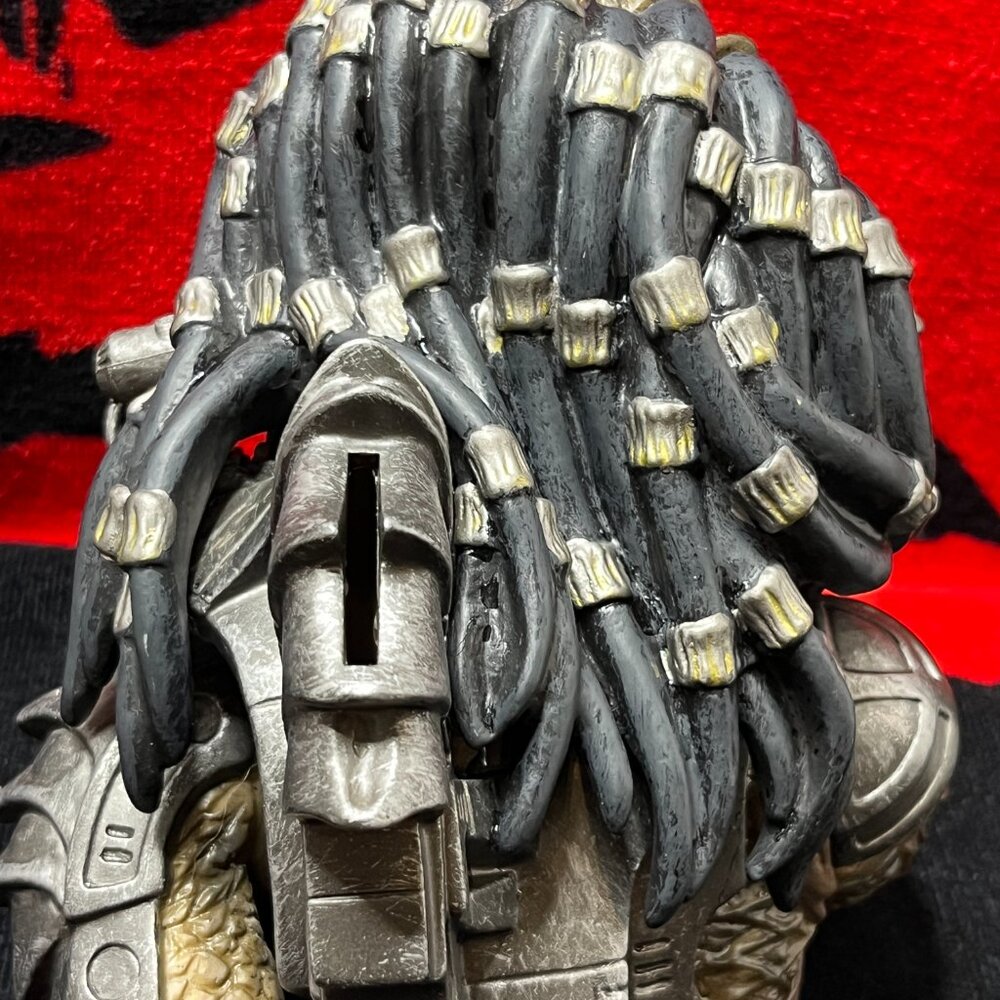 Predator Bust Bank. Diamond Select. Excellent Condition - Picture 5 of 7